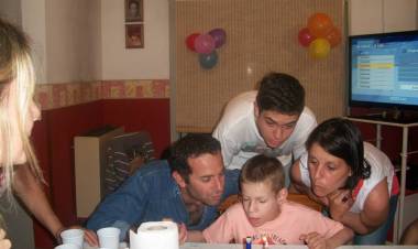 La familia de Valentín Domínguez perdió todo en su vivienda tras un devastador incendio 