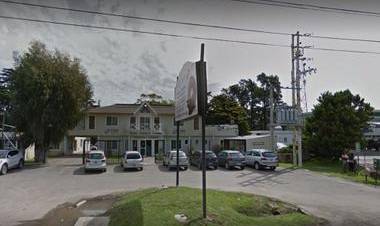 Detuvieron por abuso en Ezeiza a un médico que también atienden en el hospital regional