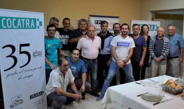 La comisión directiva de COCATRA recibió al intendente Arrieta