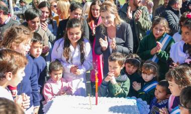 Celebraron el 65° aniversario de Alejandro Petión
