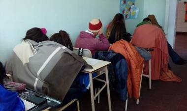 La doble vara del colectivo docente que hoy se llamó a Silencio