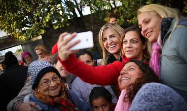 Marisa Fassi de visita en Ruta 3 y Barrio Libertad