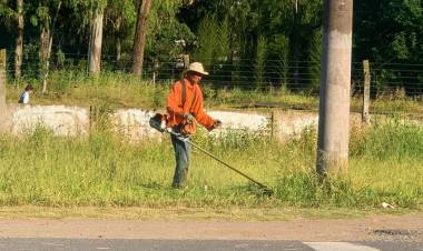 Suman labores de mantenimiento en vía pública