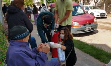 Campaña de voluntariado durante el operativo de cobro de Jubilados