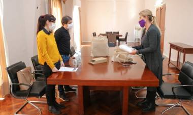 Realizan una donación de barbijos para el hospital