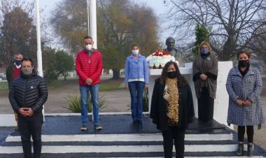 Acto oficial en homenaje a Manuel Belgrano