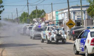 Operativo de desinfección en Máximo Paz