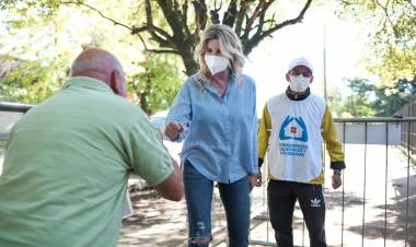 COVID-19: La intendenta recorrió el vacunatorio de Cañuelas