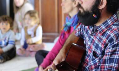 Visita a la escuela experimental “Los Tilos”