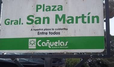 Se recambiará un cedro en la plaza San Martín