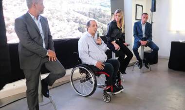 Marisa Fassi firmó convenios para la construcción de dos pasos bajo nivel en Cañuelas