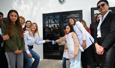 Marisa Fassi inauguró la ampliación y refacción de la Escuela 31 de Villa Adriana