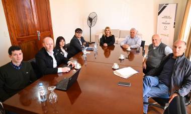 Reunión con la Cooperativa Eléctrica Carboni y Edesur por el servicio de Uribelarrea y El Taladro