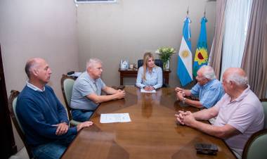 Carboni y Edesur suscribieron un acuerdo para mejorar la provisión de energía en Uribelarrea y El Taladro