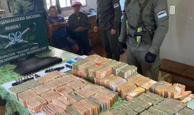 Detienen en Uribelarrea un vehículo con más de 44 millones de pesos sin documentación
