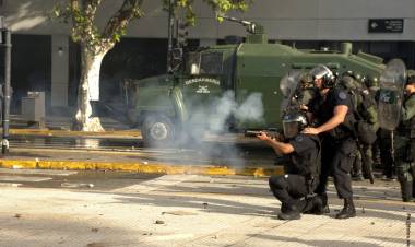 UN MODELO DE AJUSTE Y REPRESIÓN