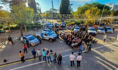 CAÑUELAS SUMA 16 NUEVOS MÓVILES Y 10 OFICIALES PARA REFORZAR LA SEGURIDAD