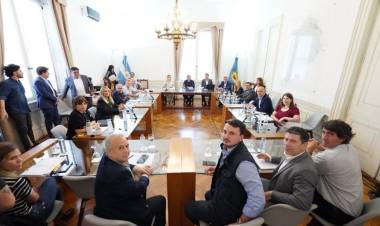 Kicillof consiguió dictamen para sancionar el Presupuesto pero no hubo acuerdo para la deuda