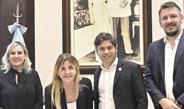 Kicillof firmó convenios con Marisa Fassi y otros intendentes  para la compra de equipamiento