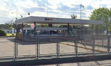 Cerró la fábrica de neumáticos FATE y despidió más de 900 trabajadores