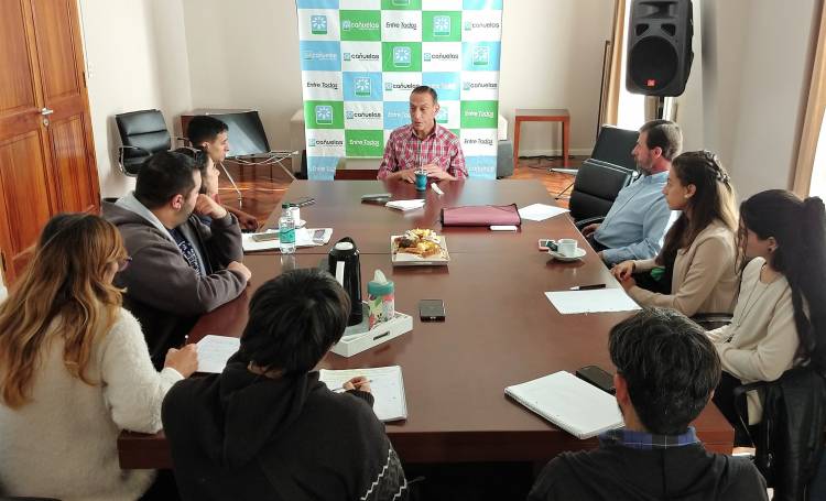 Alumnos Universitarios concretan estudios y prácticas en Cañuelas