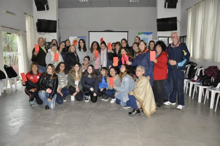 La Fundación AVON brindó una capacitación en violencia de género