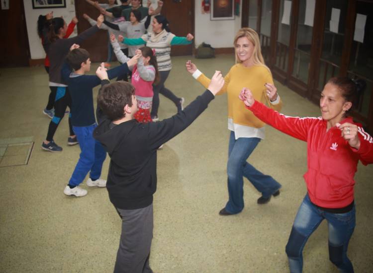Marisa Fassi une la educación universitaria con la cultura