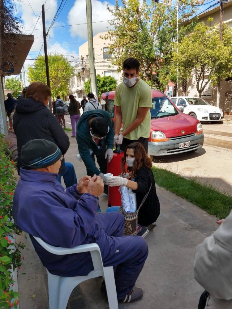 Campaña de voluntariado durante el operativo de cobro de Jubilados