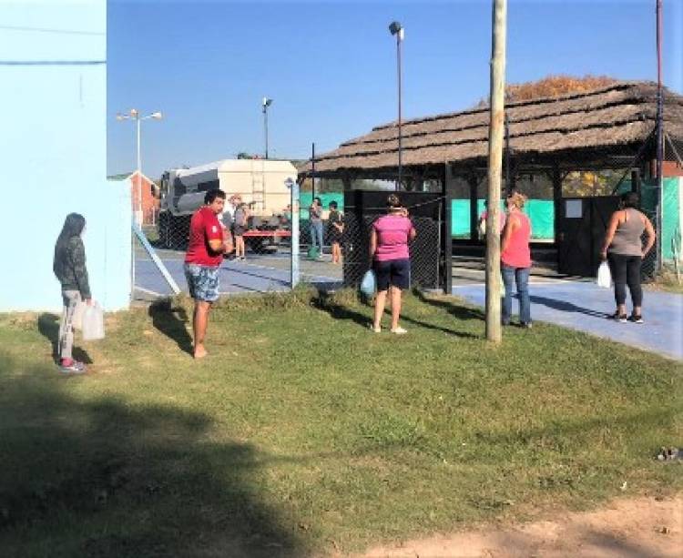 Entrega de lavandina en barrios y localidades