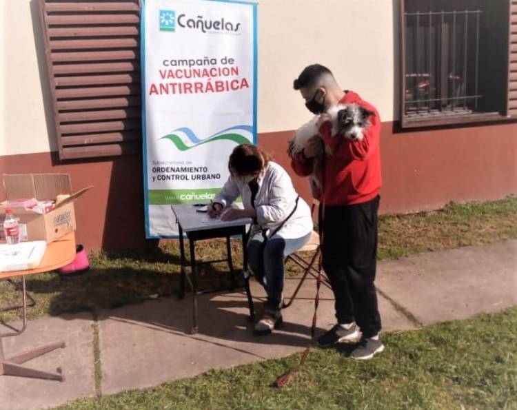 Pasó para este miércoles la vacunación antirrábica en el San Ignacio