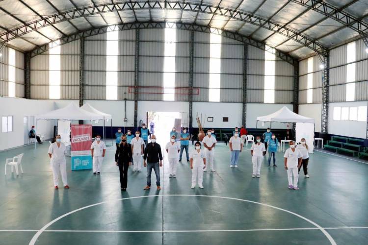 La Intendenta Marisa Fassi visitó el nuevo centro vacunatorio