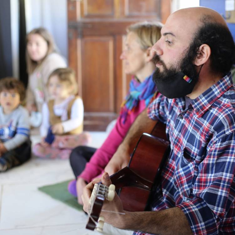 Visita a la escuela experimental “Los Tilos”
