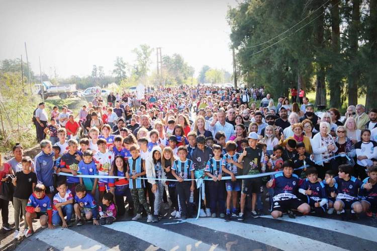 Se inauguró el asfalto en la calle Moreno de Máximo Paz