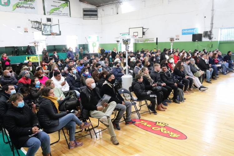 Se realizó el sorteo de lotes para familias de Cañuelas