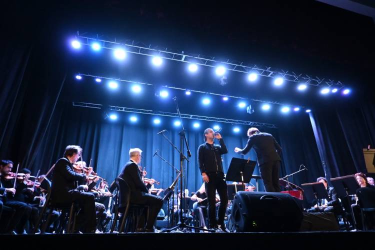 Espectacular presentación de la Orquesta Nacional "Juan de Dios Filiberto"