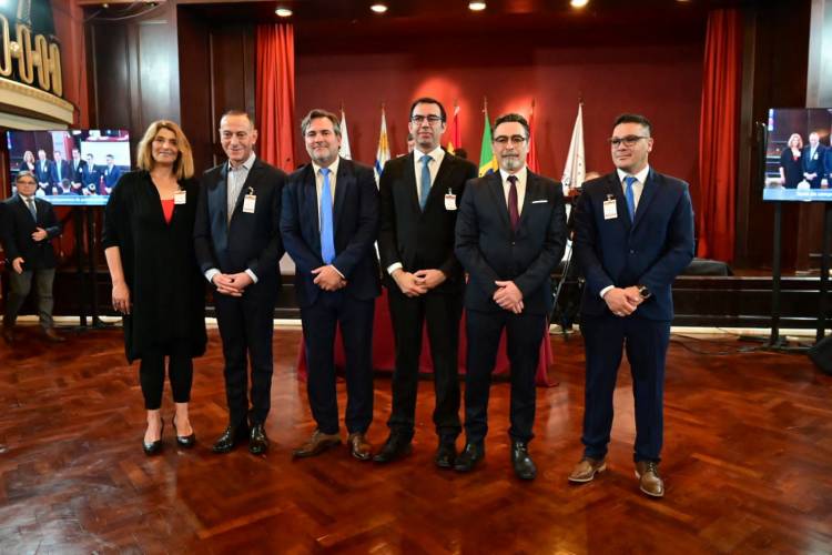 Gustavo Arrieta asumió como parlamentario del Mercosur por nuestra provincia