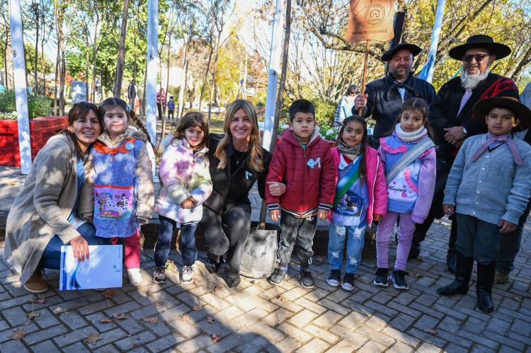Vicente Casares celebró su 77° aniversario con una hermosa conmemoración