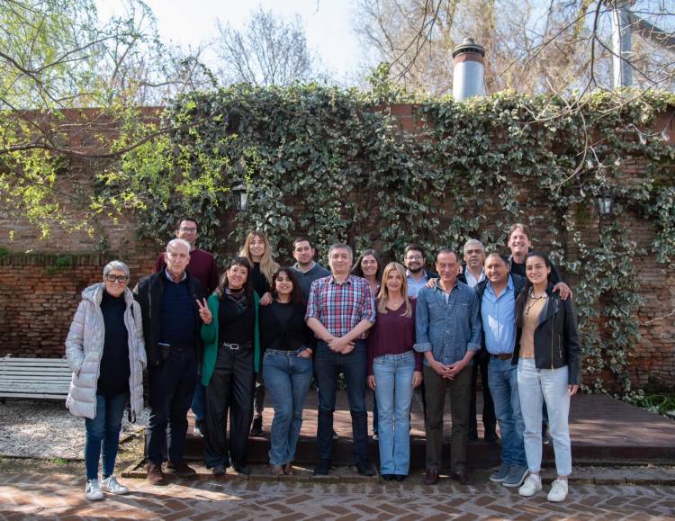 Los diputados de UxP del Parlasur y Marisa Fassi se reunieron con Máximo Kirchner en Cañuelas