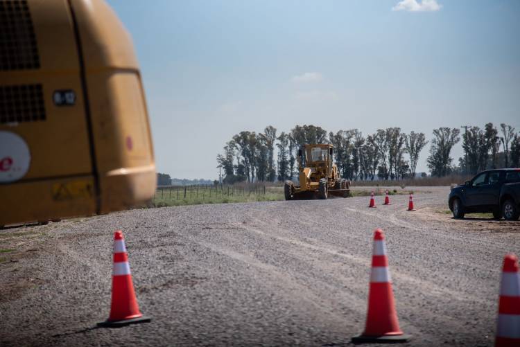 Se retoma la obra de pavimentación del Camino del 72
