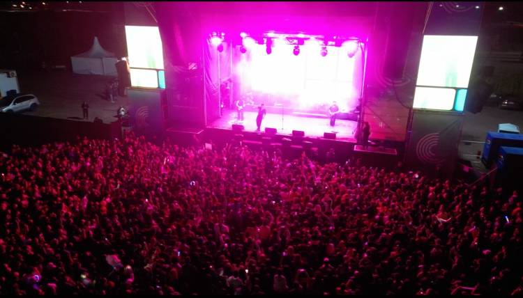  Rusherking cerró la primera noche de la Expo Cañuelas ante 30 mil personas