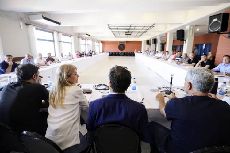 Intendentes bonaerenses buscarán derogar la ley que limita las reelecciones en la Provincia