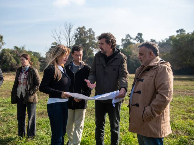 Marisa Fassi recorrió las obras en el Parque Las Rosas