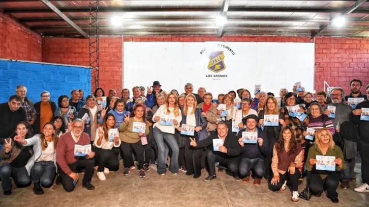 Verónica Magario estuvo en Cañuelas: “La tristeza que genera Milei se combate con un voto en contra”