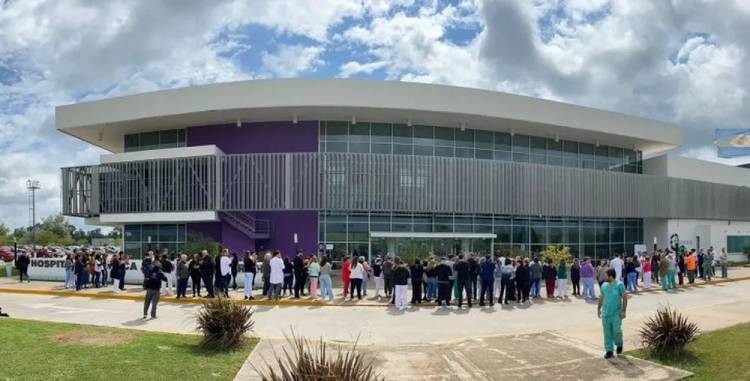 Diputados libertarios piden informes por la deuda de hospitales bonaerenses que Milei evalúa privatizar